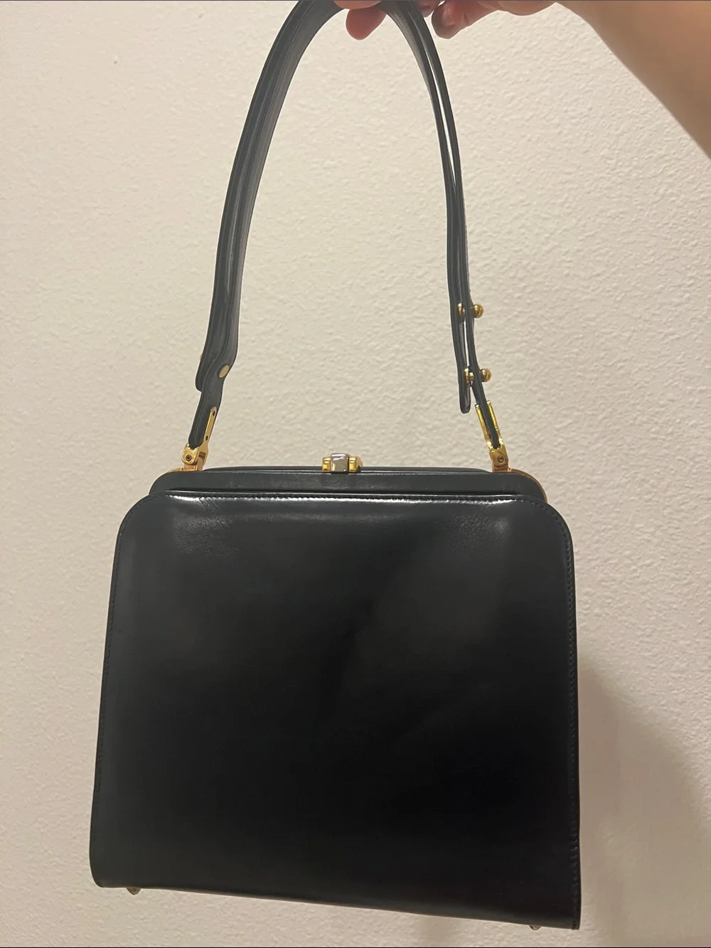 Vintage Bally Kisslock Navy Blue Shoulder Bag